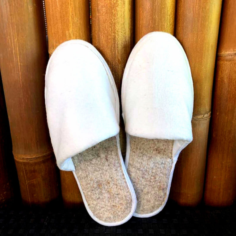 Hotelslipper aus Bambus und Wolle