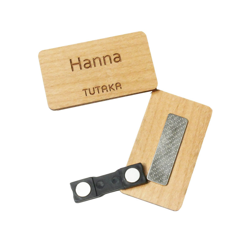 Nachhaltige Namensschilder aus Holz mit Magnethalterung