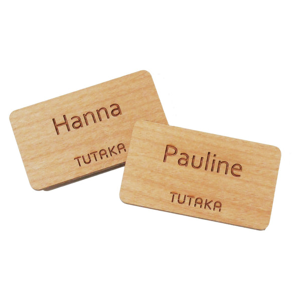 Nachhaltige Namensschilder aus Holz ohne Magnethalterung